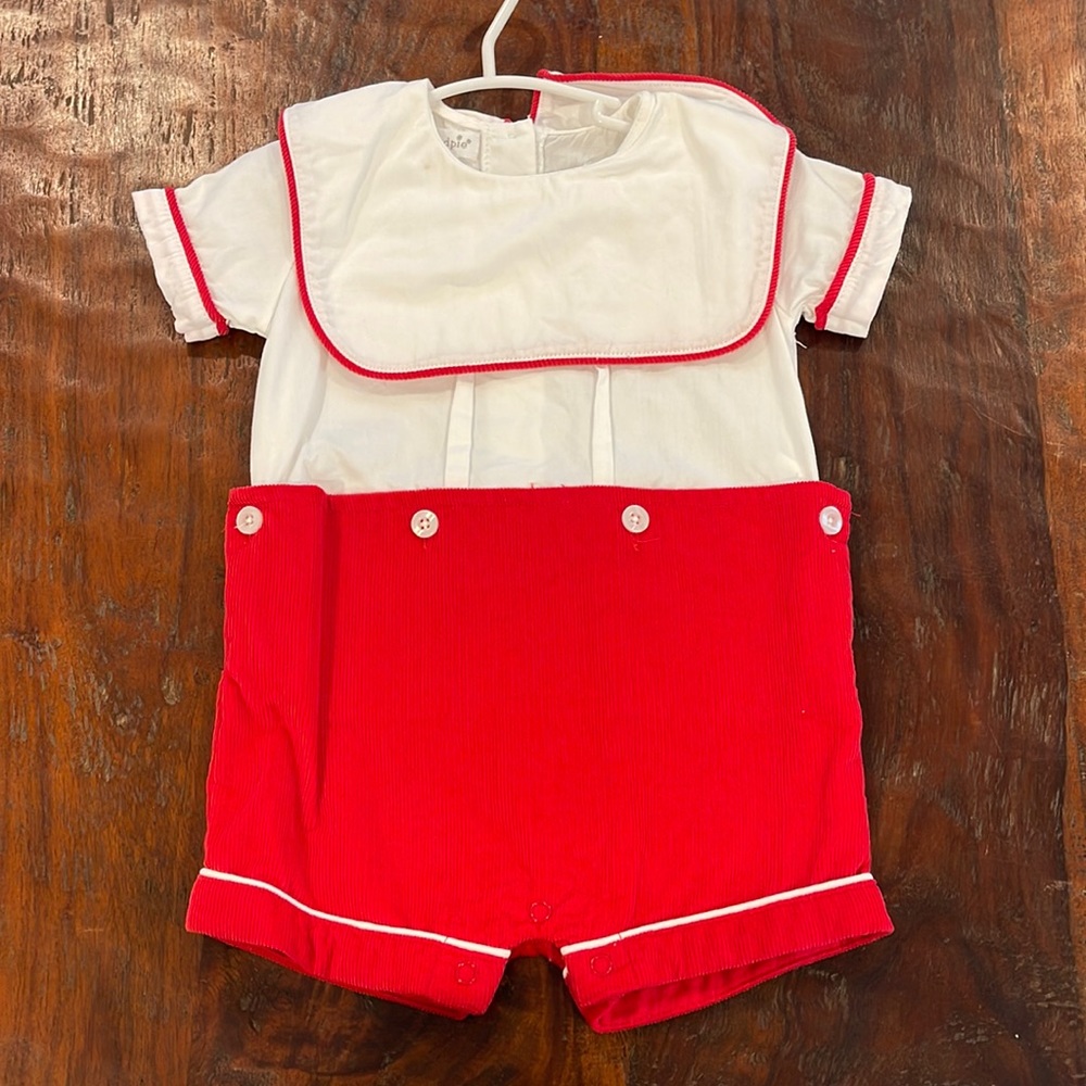 Mud pie set. Small spot on collar 12-18 months